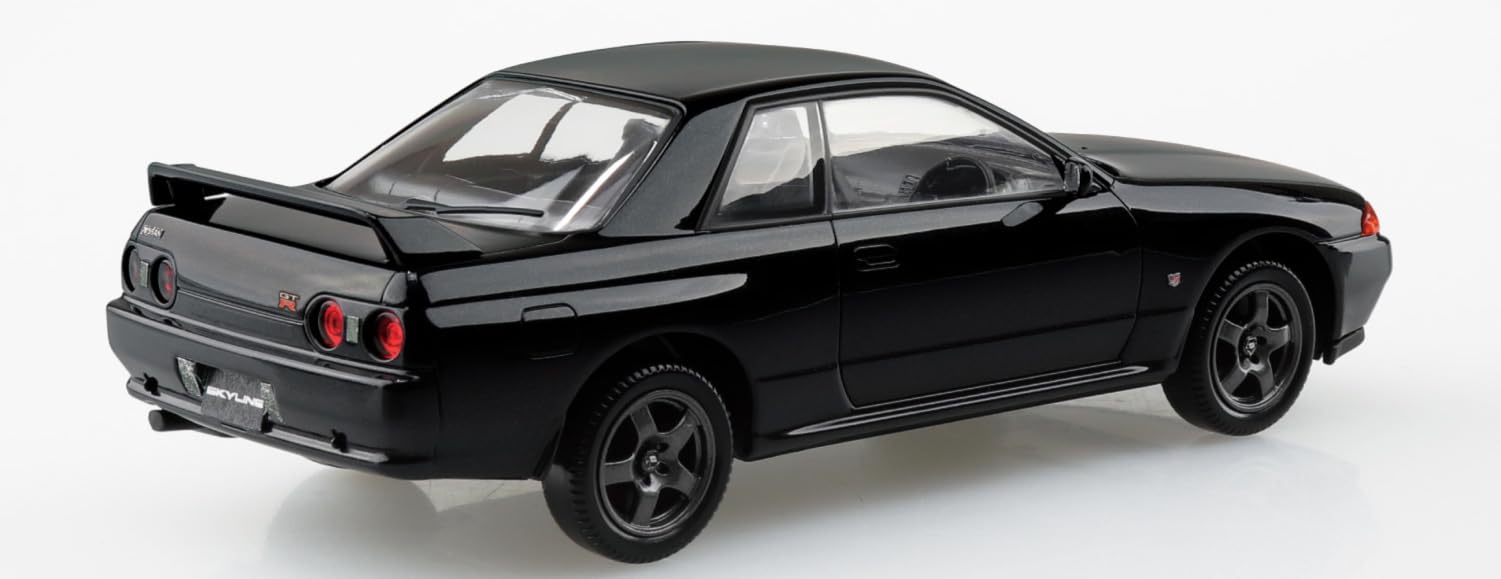 Aoshima 1/32 Nissan R32 Skyline GT-R Black Pearl Plastic Model Kit