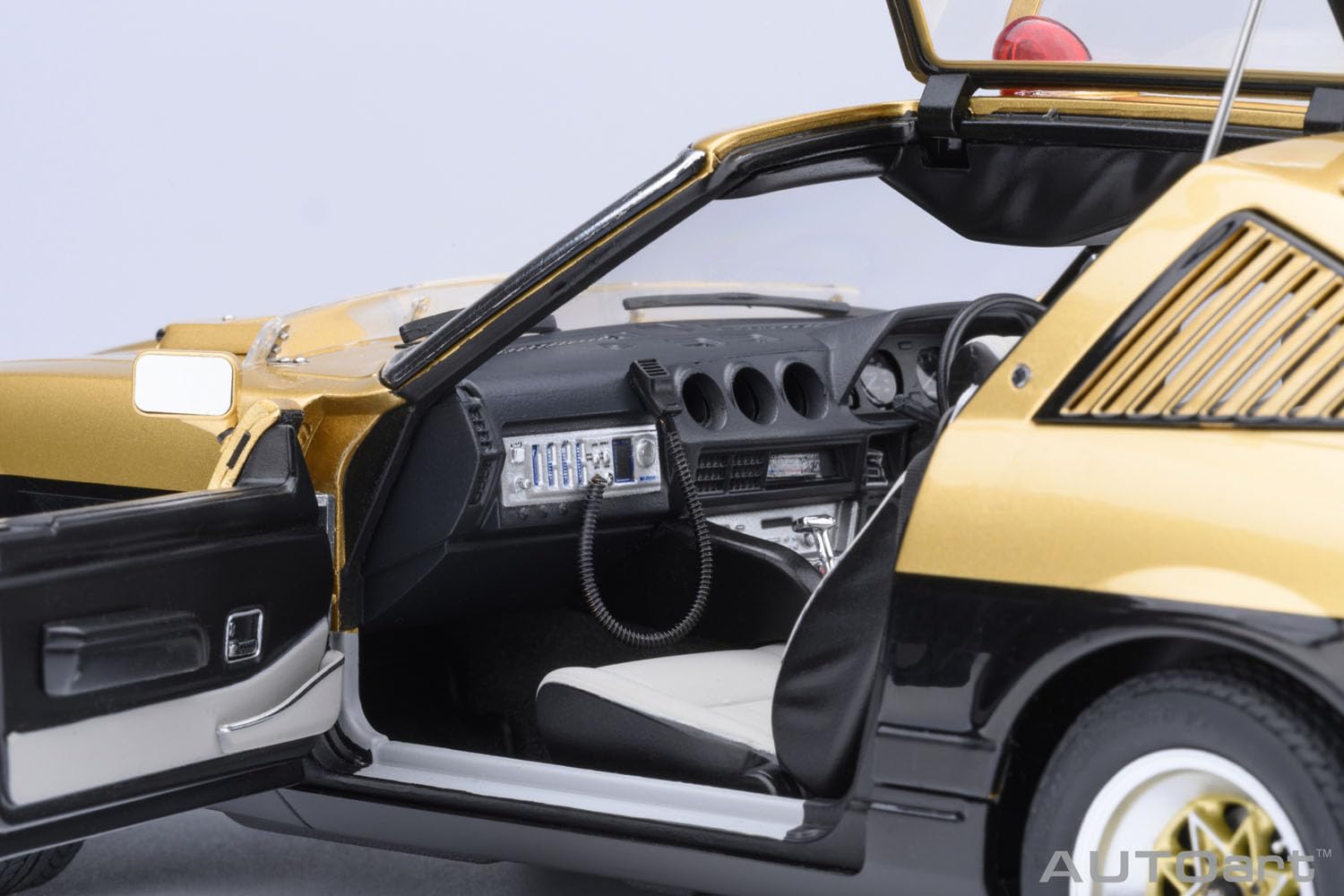 Autoart 1/18 Nissan Fairlady 280Z Seibu Keisatsu Super Z Model Car- Japan Figure Store - #1 Bring To You The Best Japanese Goods