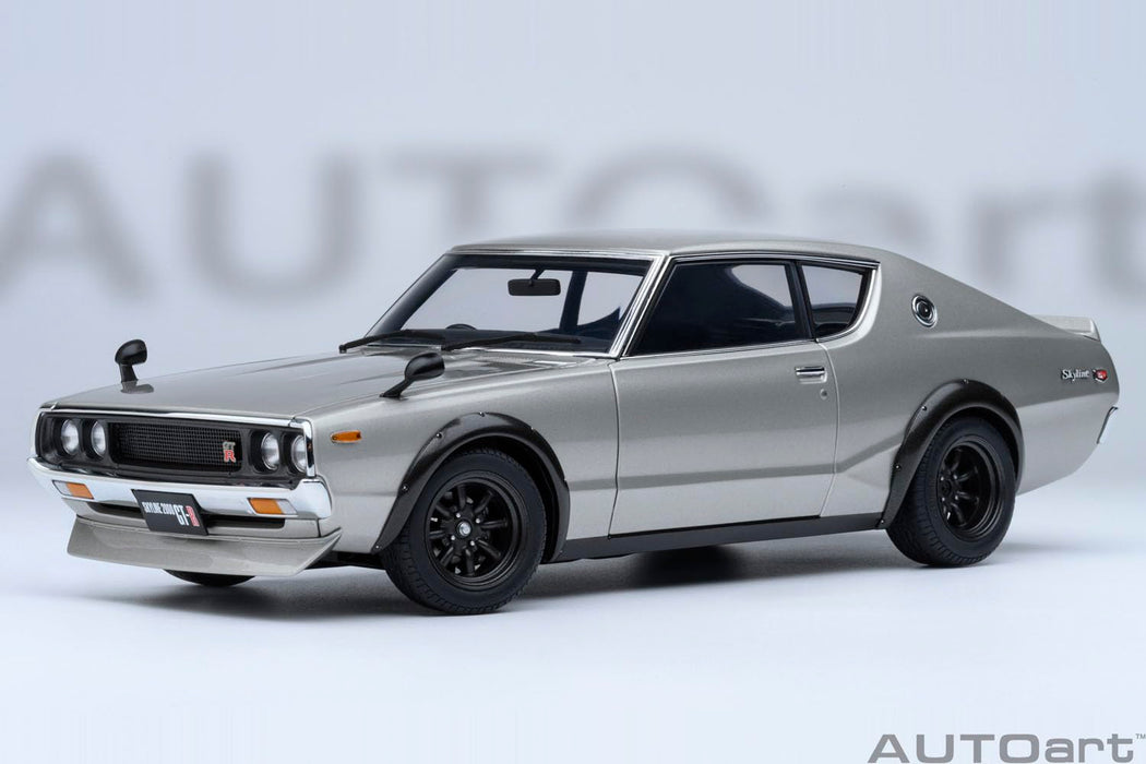 Autoart Nissan Skyline 2000GT-R 1:18 Model Tuned Silver Edition 77466