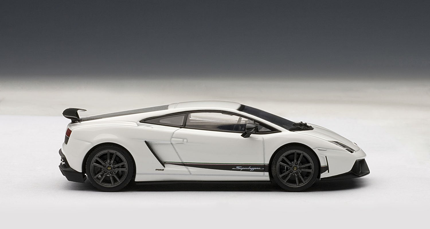 Autoart 1/43 Lamborghini Gallardo LP570-4 Superleggera White Model Car- Japan Figure Store - #1 Bring To You The Best Japanese Goods