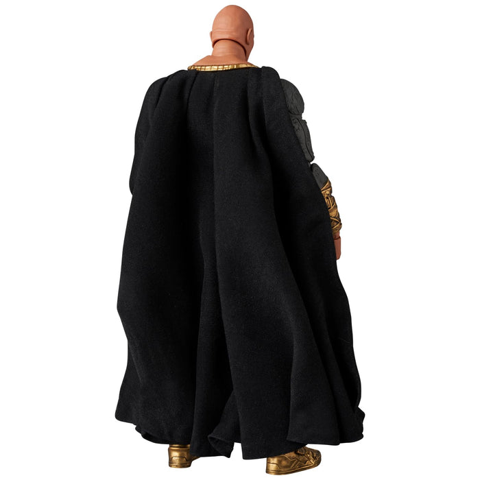 Figurine articulée Medicom Toy Mafex n° 286 Black Adam en costume doré, 165 mm de haut.