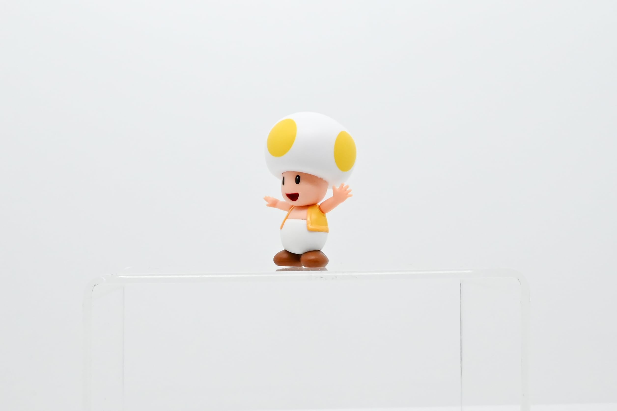 Sanei Boeki Super Mario Figure Collection Yellow Toad Model Fcm-034- Japan Figure Store - #1 Bring To You The Best Japanese Goods