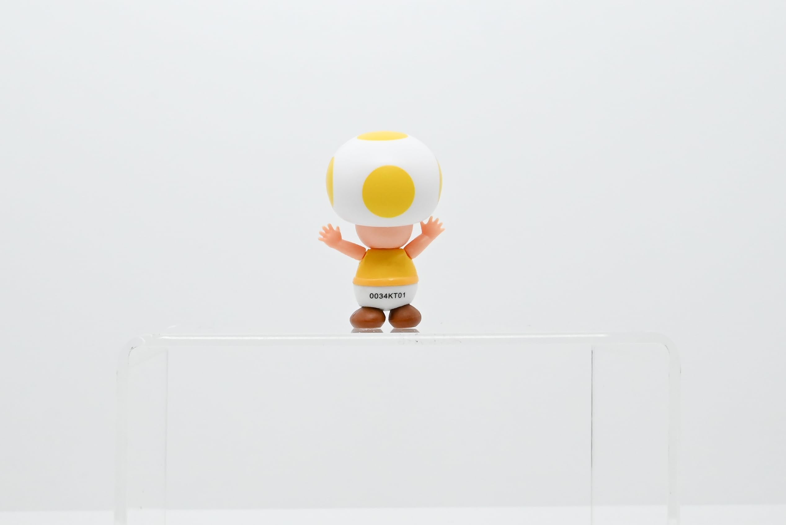 Sanei Boeki Super Mario Figure Collection Yellow Toad Model Fcm-034- Japan Figure Store - #1 Bring To You The Best Japanese Goods
