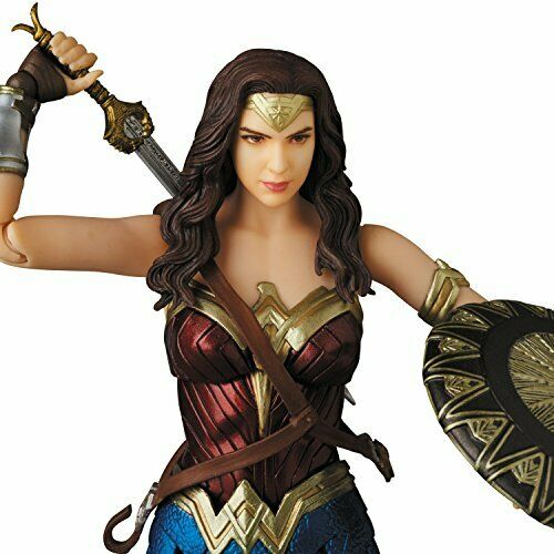 Medicom Toy Mafex No.048 Wonder Woman Wonder Woman Ver. Figure- Japan Figure Store - #1 Bring To You The Best Japanese Goods