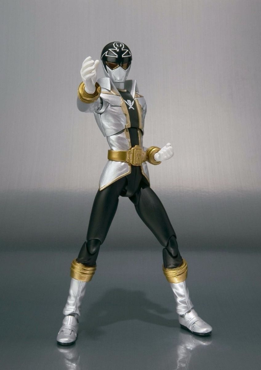 S.h.figuarts Kaizoku Sentai Gokaiger Gokai Silver Action Figure Bandai Japan- Japan Figure Store - #1 Bring To You The Best Japanese Goods
