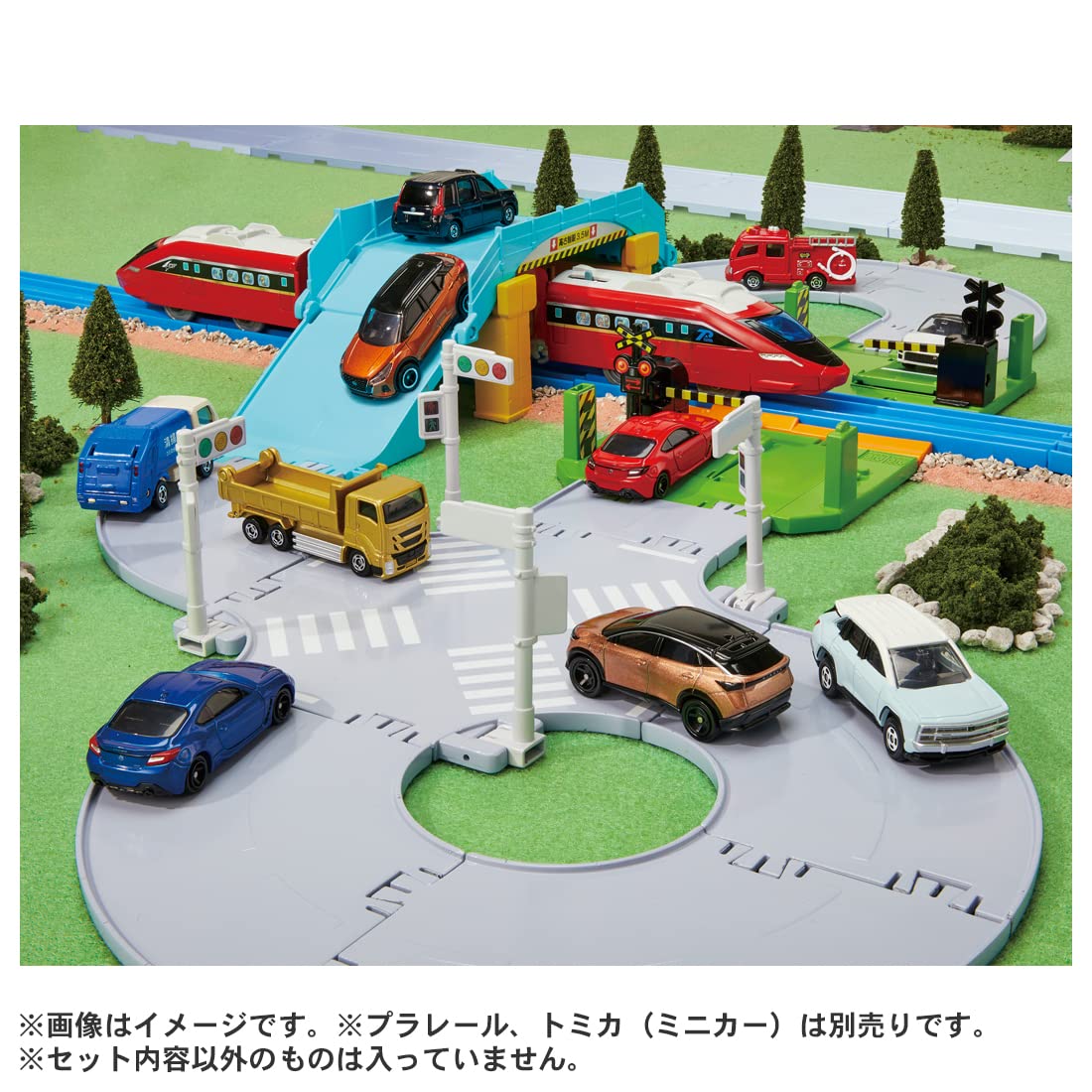TAKARA TOMY Tomica World Tomica Town Railroad Crossing / Overpass / Intersection Set- Japan Figure Store - #1 Bring To You The Best Japanese Goods