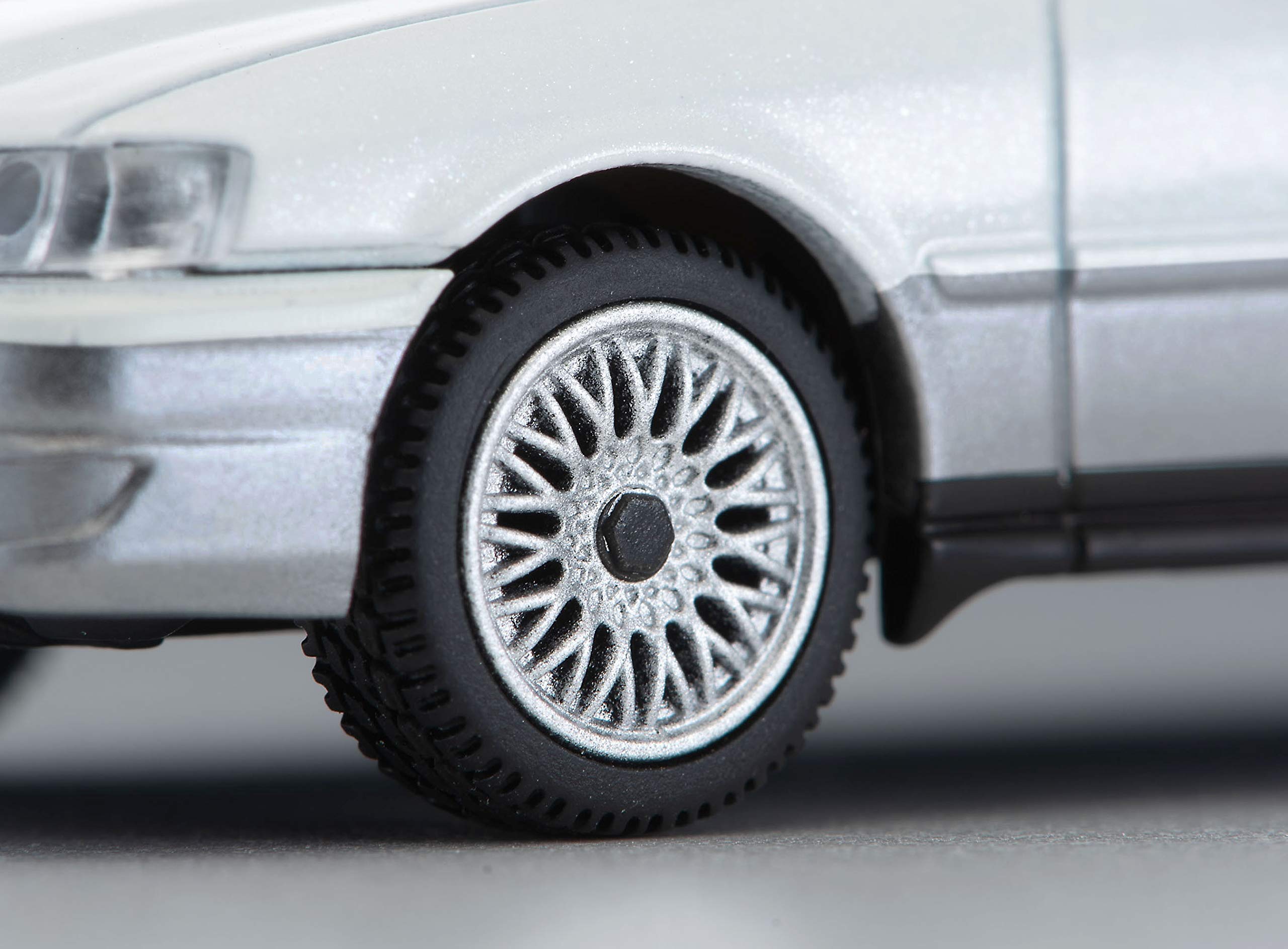 Tomytec Tomica Limited Vintage Neo Toyota Chaser Avante G 1/64 White/Silver Model 315087- Japan Figure Store - #1 Bring To You The Best Japanese Goods