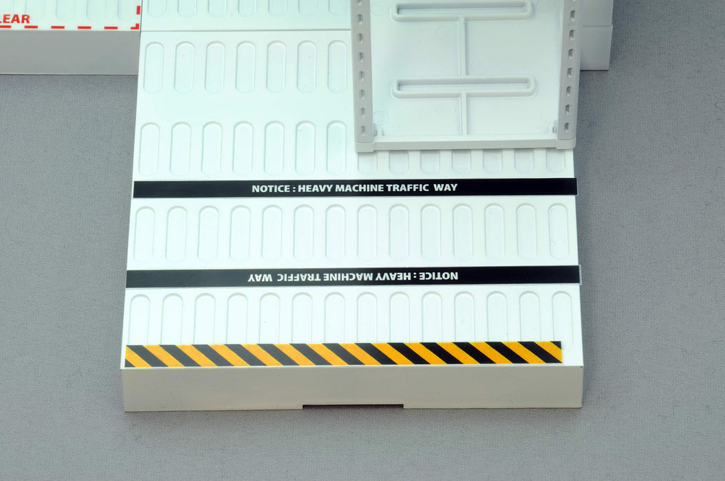 TOMYTEC Ld027 Military Series Little Armory Weapons Room A 1/12 Scale Kit- Japan Figure Store - #1 Bring To You The Best Japanese Goods