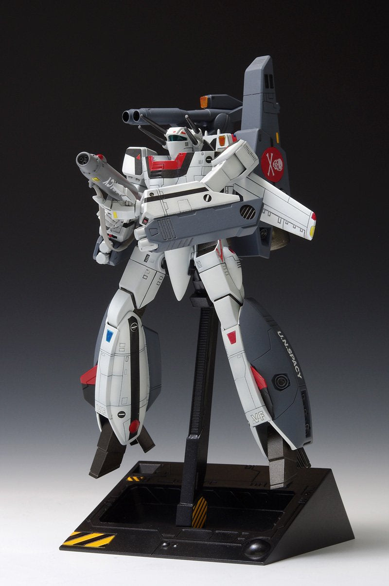 WAVE Mc063 Macross Vf-1S Strike Valkyrie Battroid Hikaru Ichijo 1/100 Scale Kit- Japan Figure Store - #1 Bring To You The Best Japanese Goods