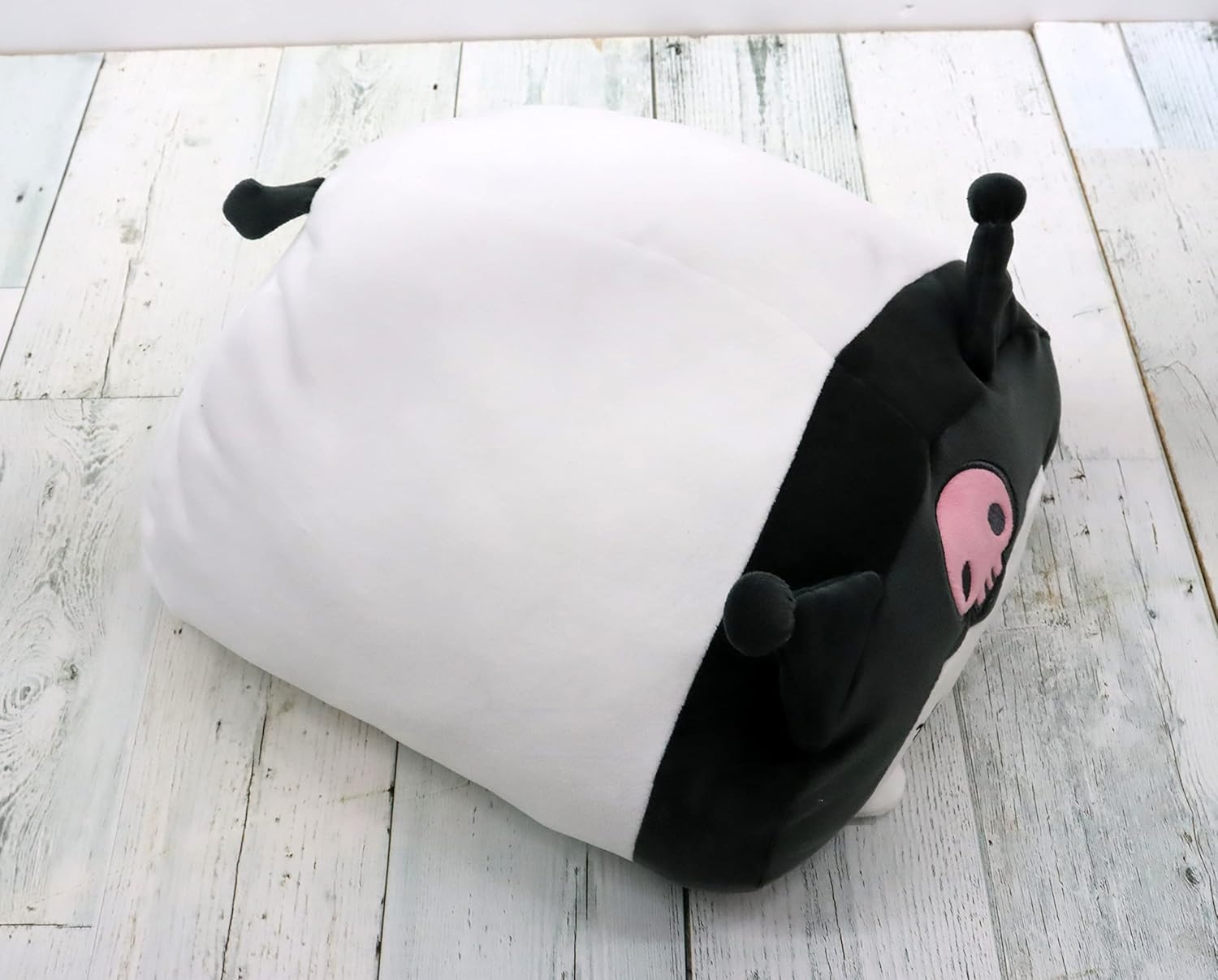 HATAKEYAMA SHOJI Sanrio Mochi Mochi Cushion 2S Kuromi