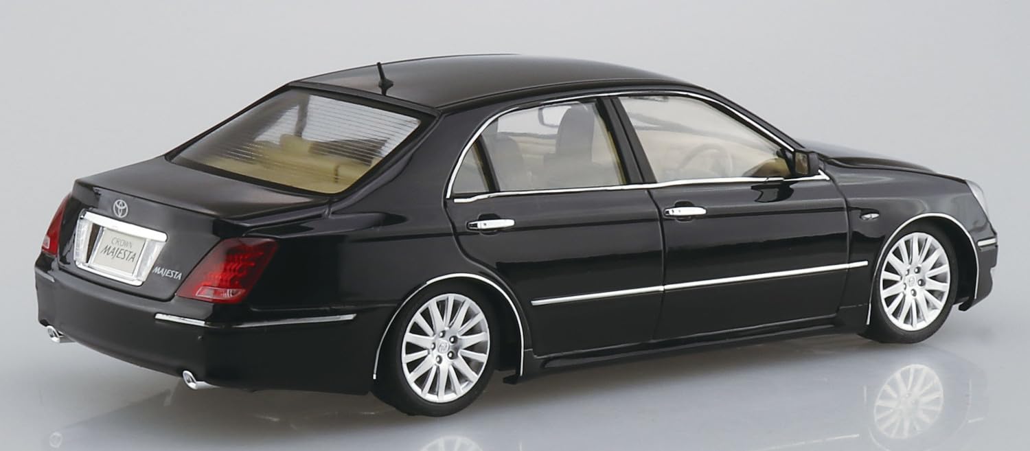 Aoshima 1/24 Toyota Crown Majesta 2006 Model- Japan Figure Store - #1 Bring To You The Best Japanese Goods
