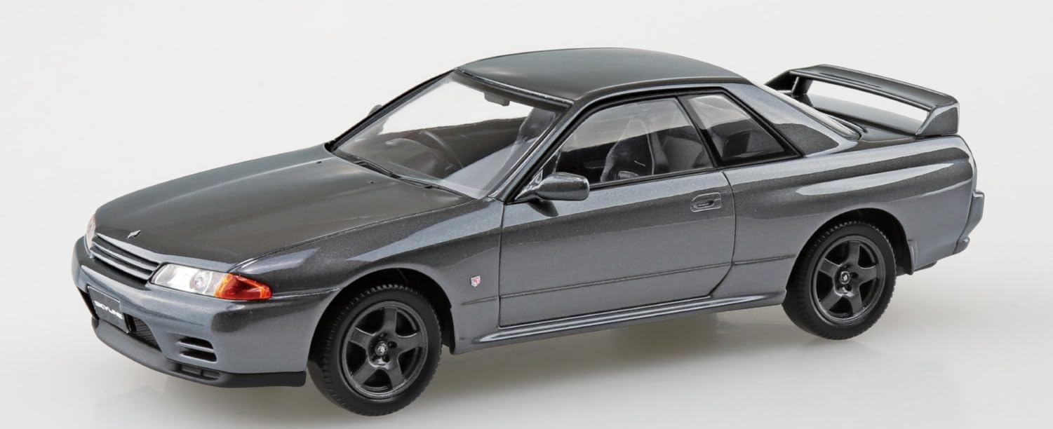 Aoshima 1/32 Nissan R32 GT-R Gun Gray Model Kit Pre-Colored