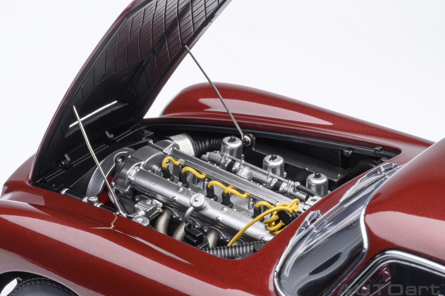 Autoart 1/18 Aston Martin DB5 Dark Red Metallic Model 70289