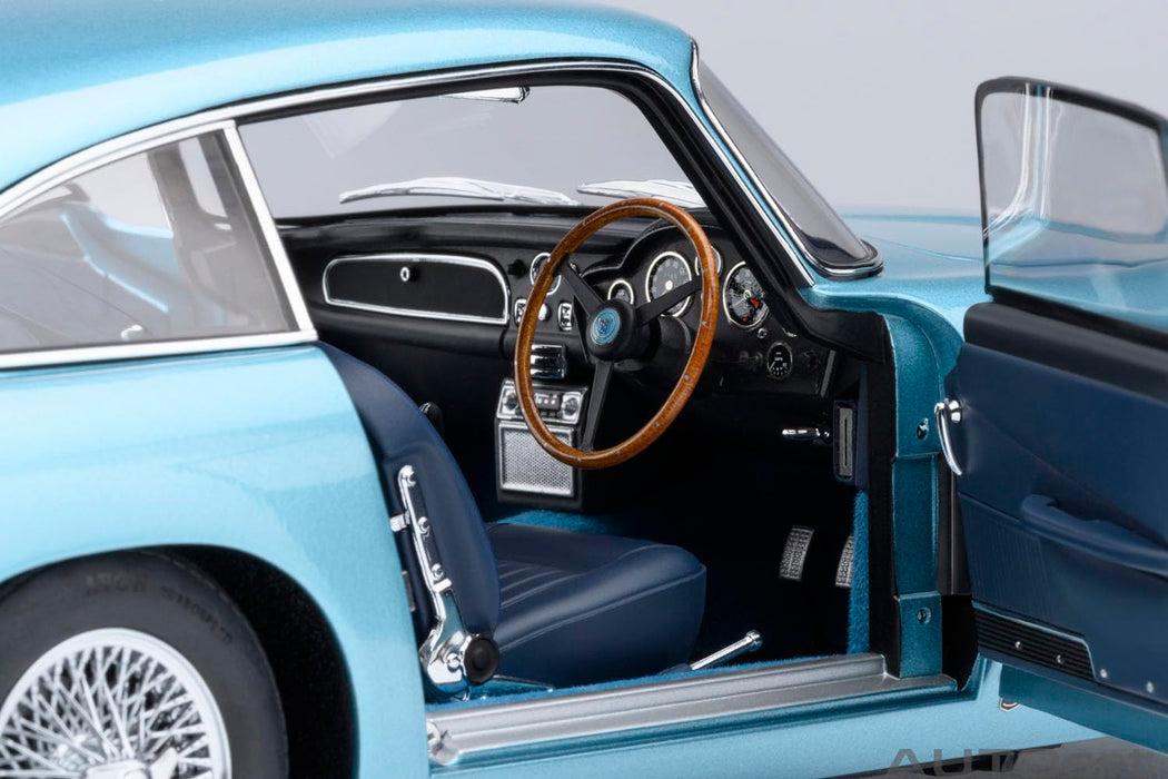 Autoart 1/18 Aston Martin DB5 Light Blue Pearl Diecast Model 70288