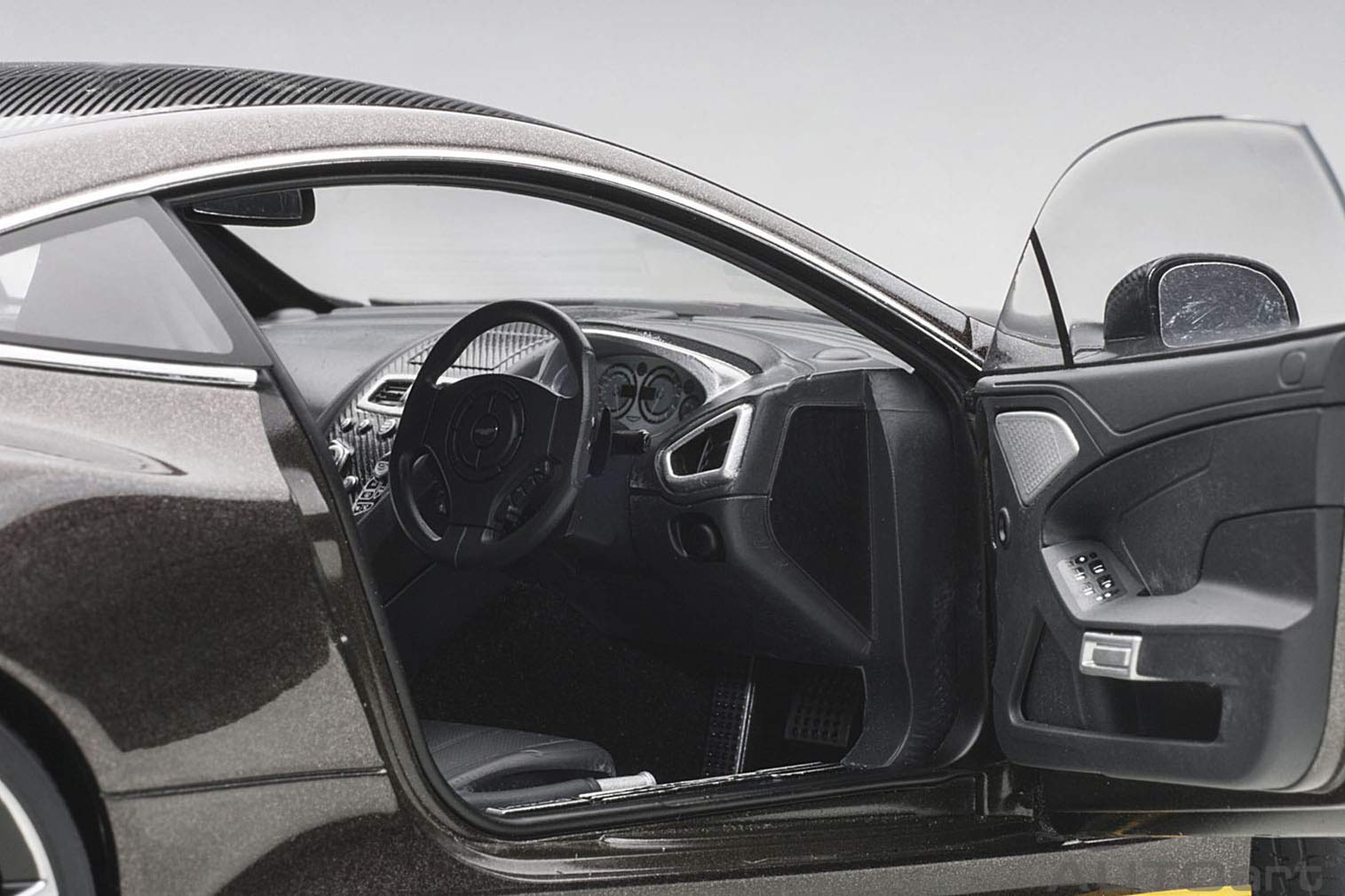 Autoart 1/18 Aston Martin Vanquish S 2017 Bronze Diecast Model Car- Japan Figure Store - #1 Bring To You The Best Japanese Goods