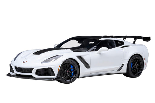 Autoart 1/18 Chevrolet Corvette C7 ZR1 Diecast Model in White- Japan Figure Store - #1 Bring To You The Best Japanese Goods