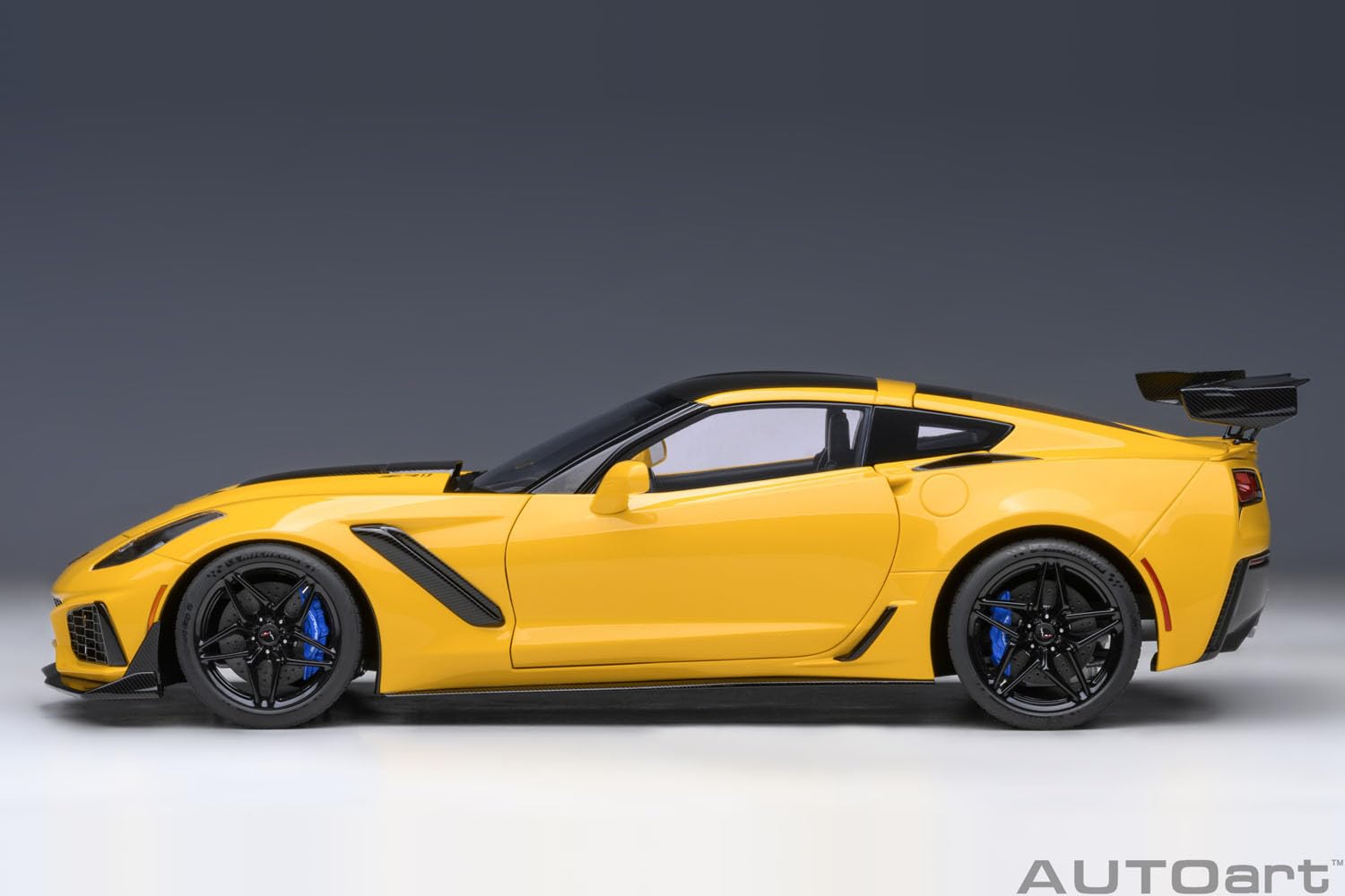 Autoart 1/18 Chevrolet Corvette C7 ZR1 Yellow Model Car- Japan Figure Store - #1 Bring To You The Best Japanese Goods