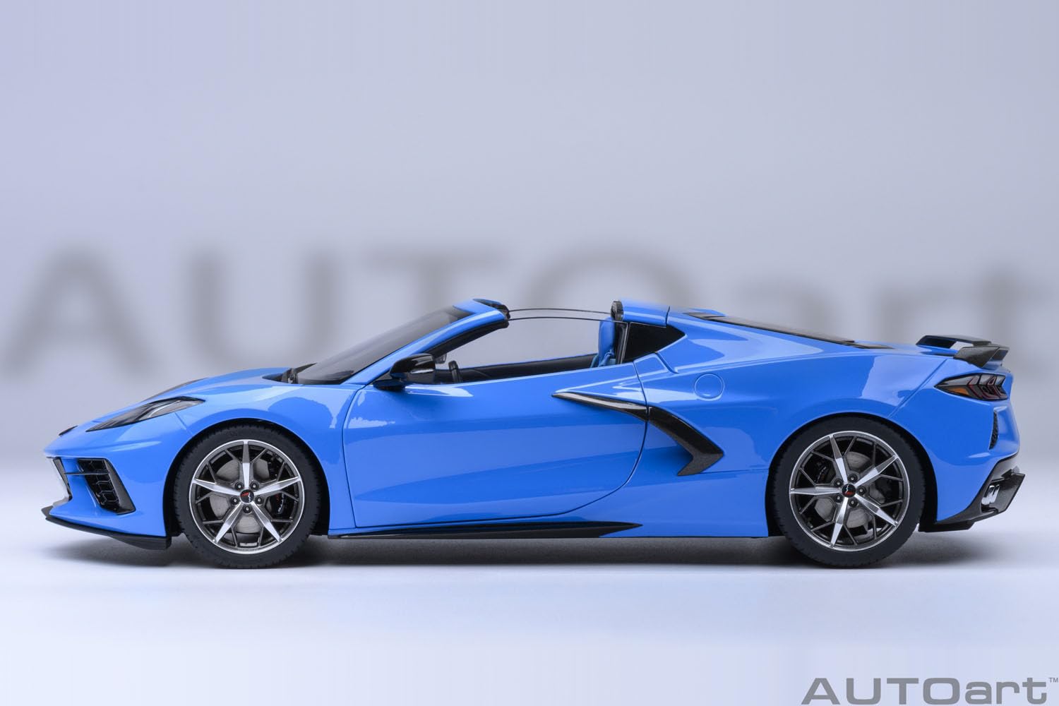 Autoart 1/18 Chevrolet Corvette C8 Stingray Z51 Blue Model Car