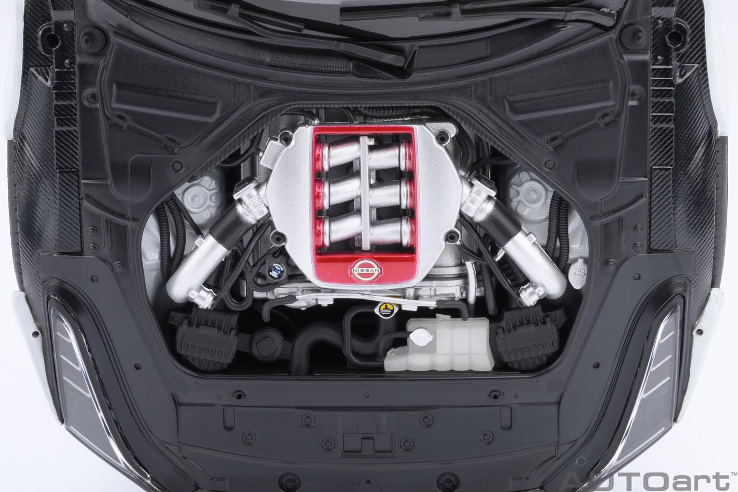 Autoart 1/18 Scale Nissan GT-R50 Italdesign Model Metallic White Black 77511