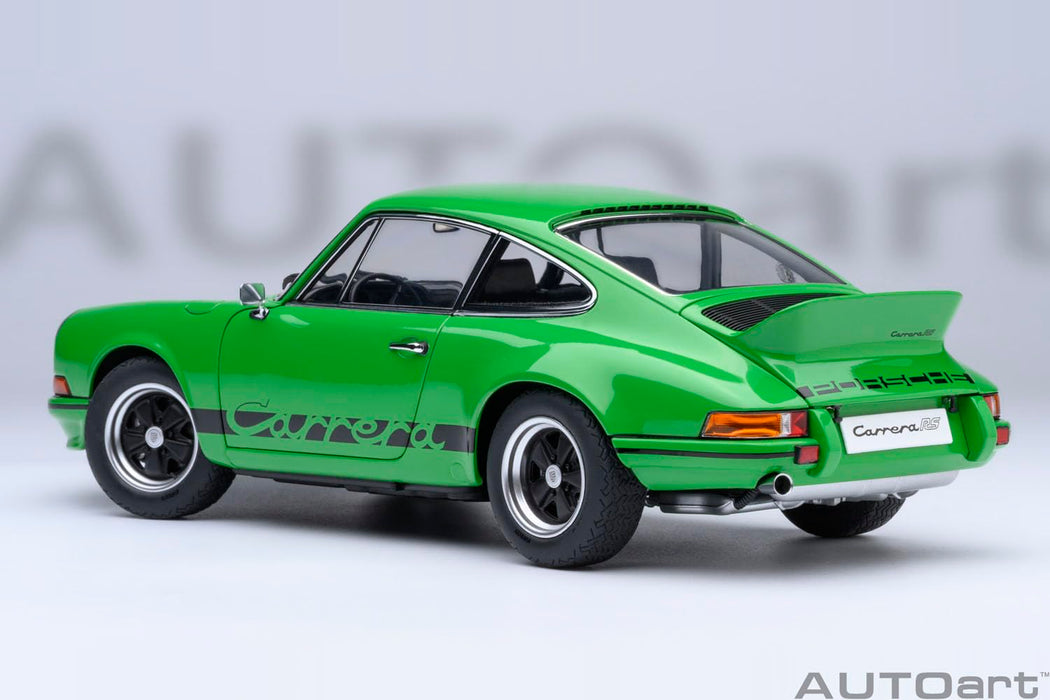 Modèle réduit 1/18 de la Porsche 911 Carrera 2.7 RS, couleur vert Viper avec bandes noires, de la marque Autoart.