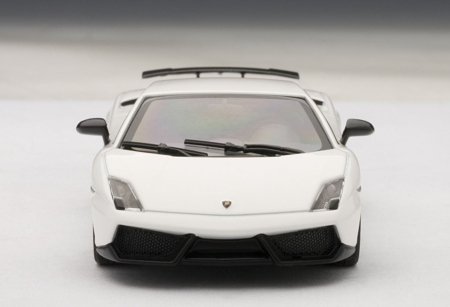 Autoart 1/43 Lamborghini Gallardo LP570-4 Superleggera White Model Car- Japan Figure Store - #1 Bring To You The Best Japanese Goods
