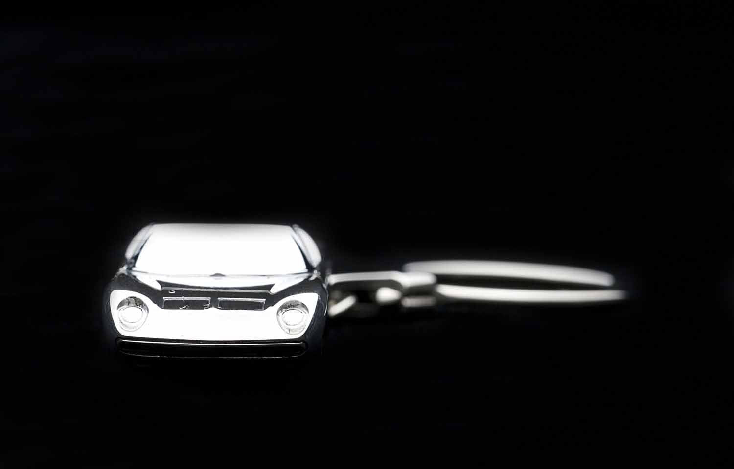 Autoart 1/87 Scale Lamborghini Miura Keychain Aluminum Finished Product- Japan Figure Store - #1 Bring To You The Best Japanese Goods