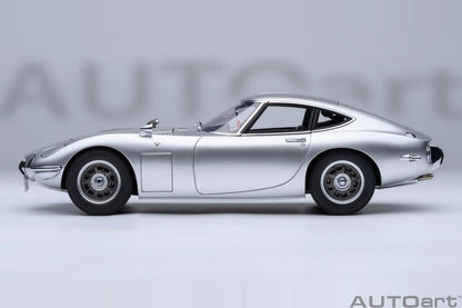 Autoart Toyota 2000GT 1967 Silver Diecast Model 79548