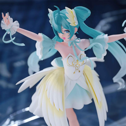 Banpresto Hatsune Miku Swan Lake 21cm Collectible Figure for Anime Fans