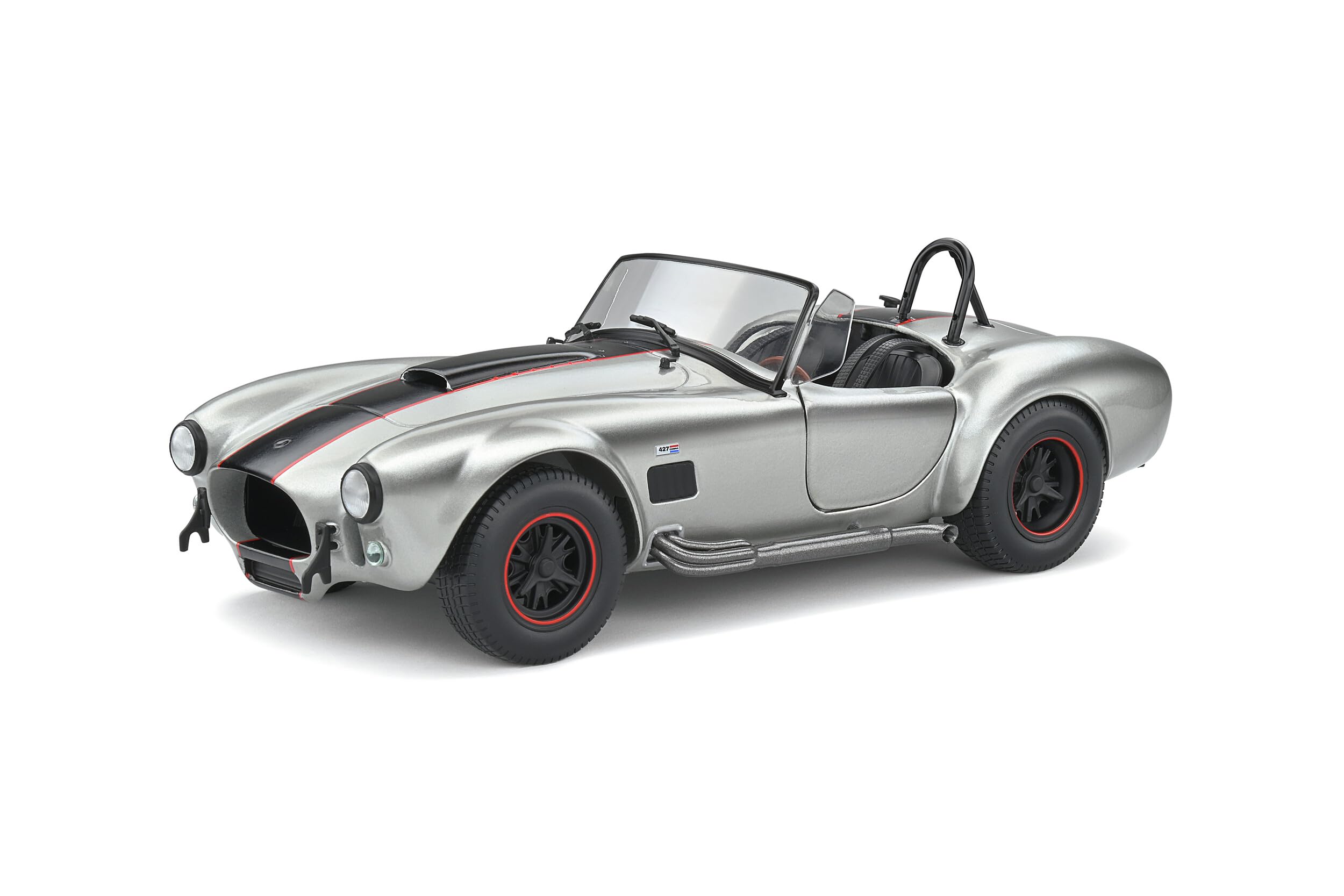 Voiture miniature en métal moulé sous pression Kyosho Solido 1:18 Shelby Cobra 427 Mk.2 1965, couleur argent.