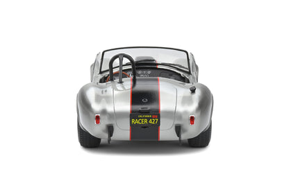 Voiture miniature en métal moulé sous pression Kyosho Solido 1:18 Shelby Cobra 427 Mk.2 1965, couleur argent.