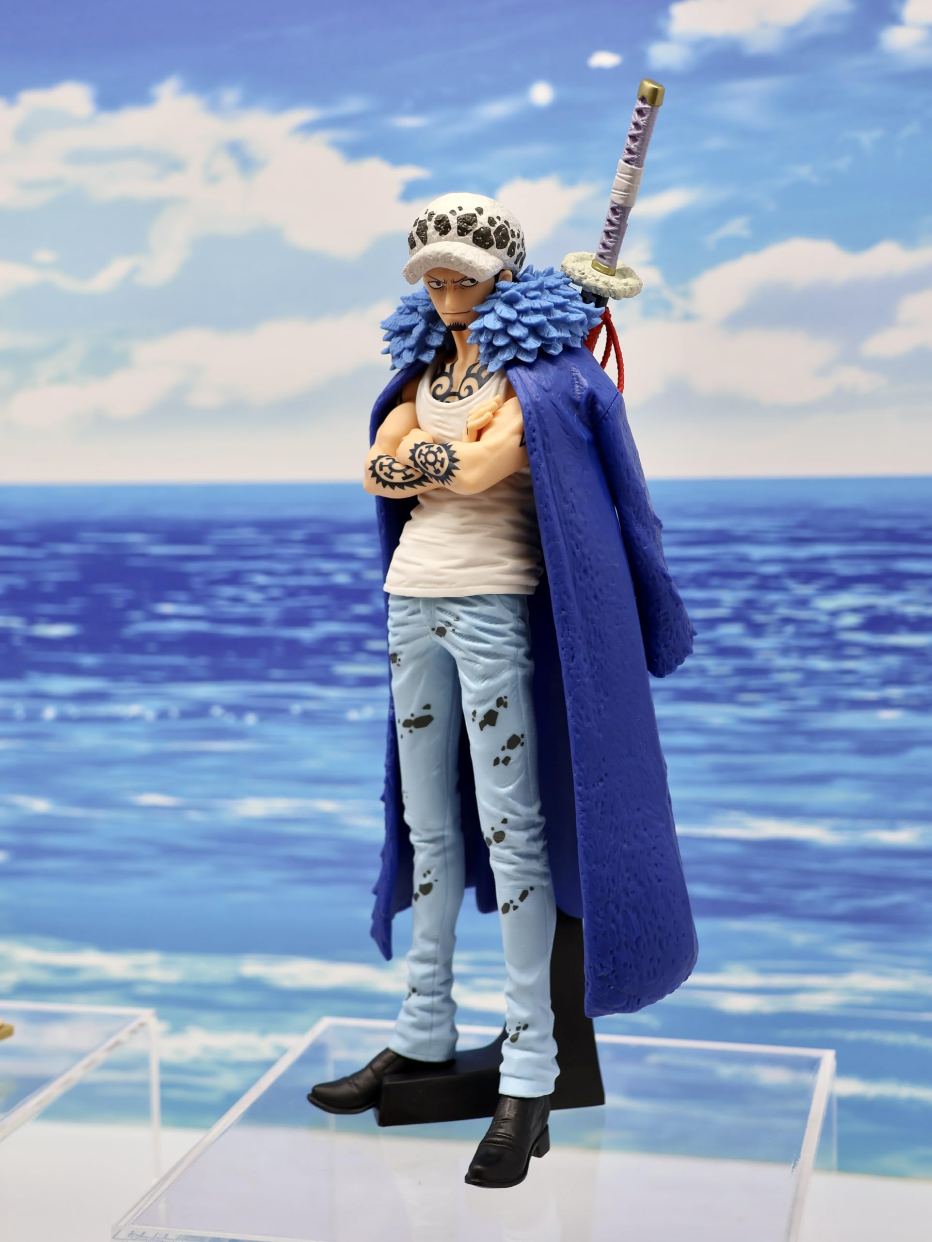 Bandai Spirits One Piece King of Artist Trafalgar Law Figure 23cm Collectible- Japan Figure Store - #1 Bring To You The Best Japanese Goods