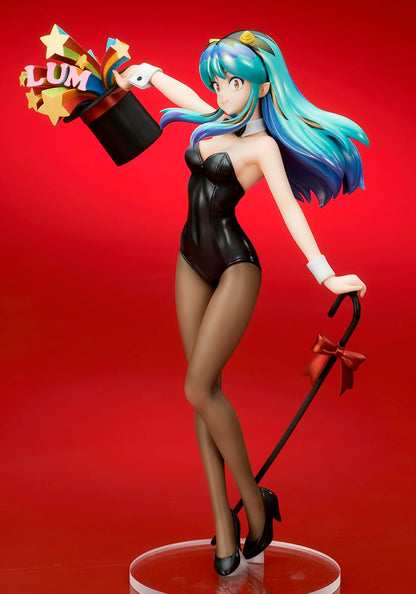 Figurine Quesq Lum Bunny Girl 1/7ème échelle en PVC pré-peint, tirée de Urusei Yatsura.