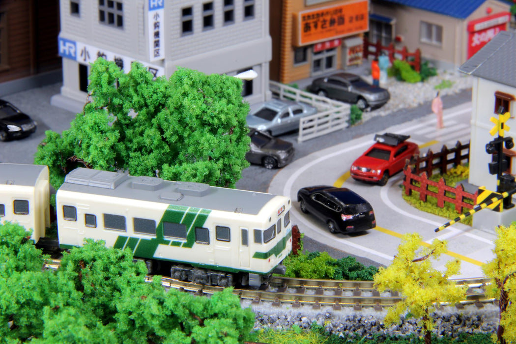 Rokuhan Z Gauge Shorty Kiha58 Hiroshima Express Diesel Railway Model Car- Japan Figure Store - #1 Bring To You The Best Japanese Goods