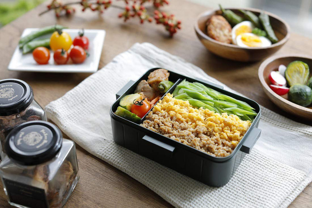 Skater Retro French Green Lunch Box 650ml - Ag+ Silver Ion Antibacterial 4-Point Lock- Japan Figure Store - #1 Bring To You The Best Japanese Goods