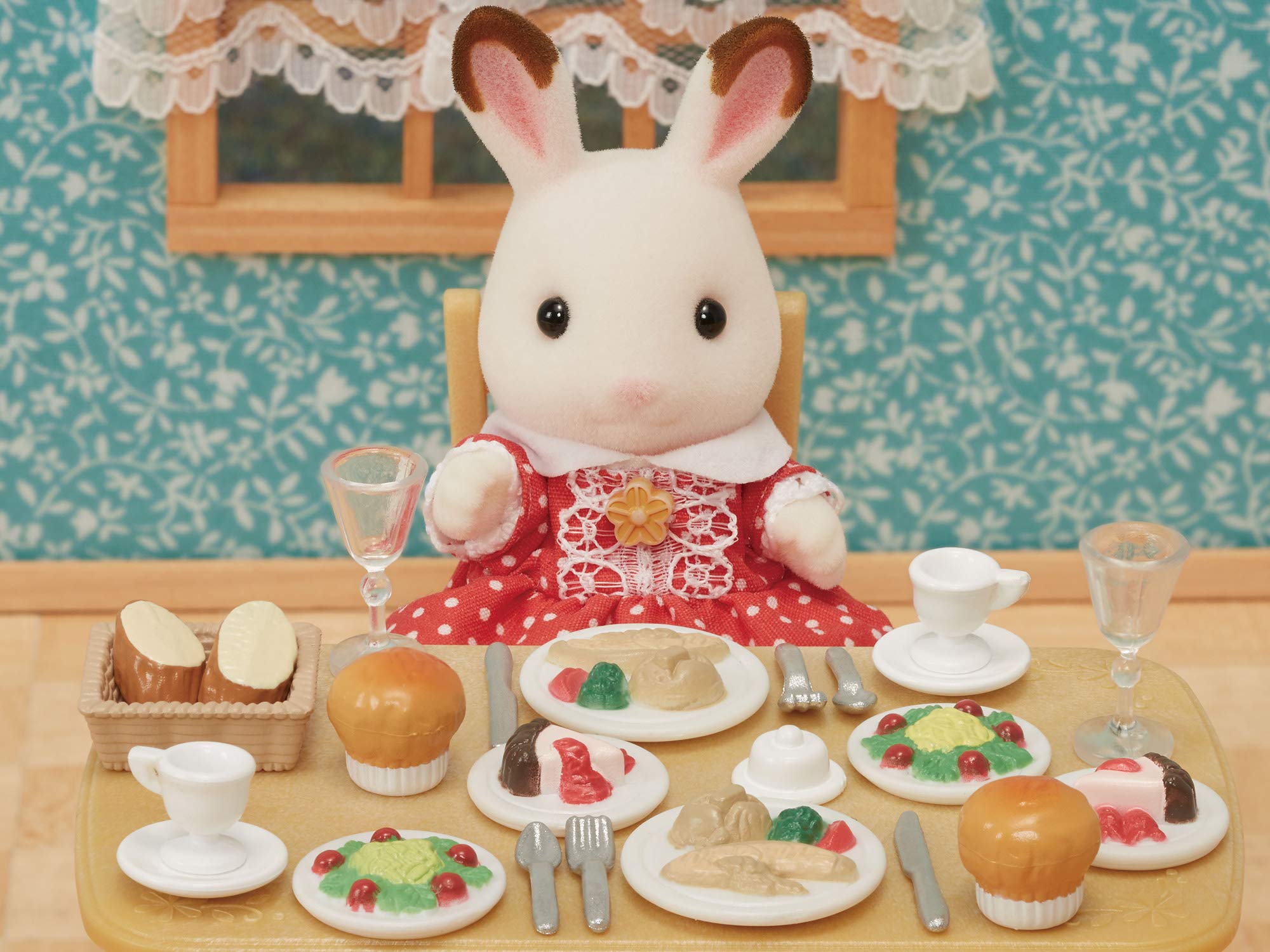 Epoch Sylvanian Families Furniture Dinner Set Ka-409 - Charming Miniature Decor- Japan Figure Store - #1 Bring To You The Best Japanese Goods