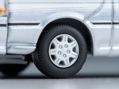 Tomytec Tomica 1/64 Lv-N216D Toyota Hiace Wagon Super Custom G White/Silver 2001- Japan Figure Store - #1 Bring To You The Best Japanese Goods