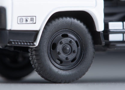 Tomytec Tomica Limited 1/64 Mitsubishi Fuso Canter Cleaning Truck with Figure