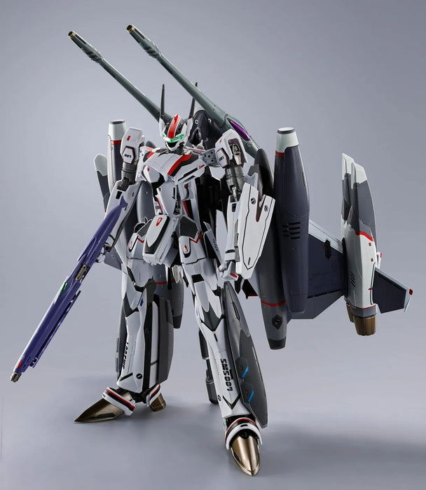 Tamashii Nations Macross Tornado Messiah Valkyrie DX Chogokin Figure
