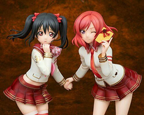 Alter Nico Yazawa & Maki Nishikino Valentine Edition Figure