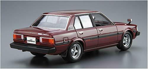 Aoshima 1/24 Scale Toyota E71 / 70 Corolla Sedan Gt / Dx 1979 Plastic Model Kit