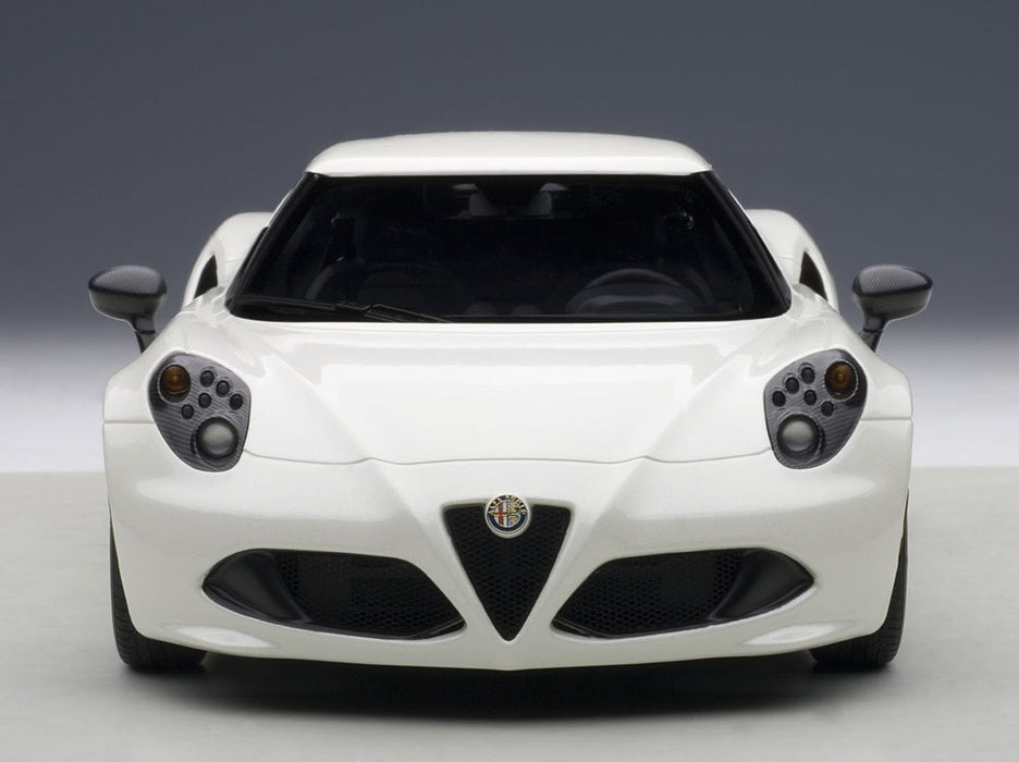 Autoart 1/18 Alfa Romeo 4C White- Japan Figure Store - #1 Bring To You The Best Japanese Goods