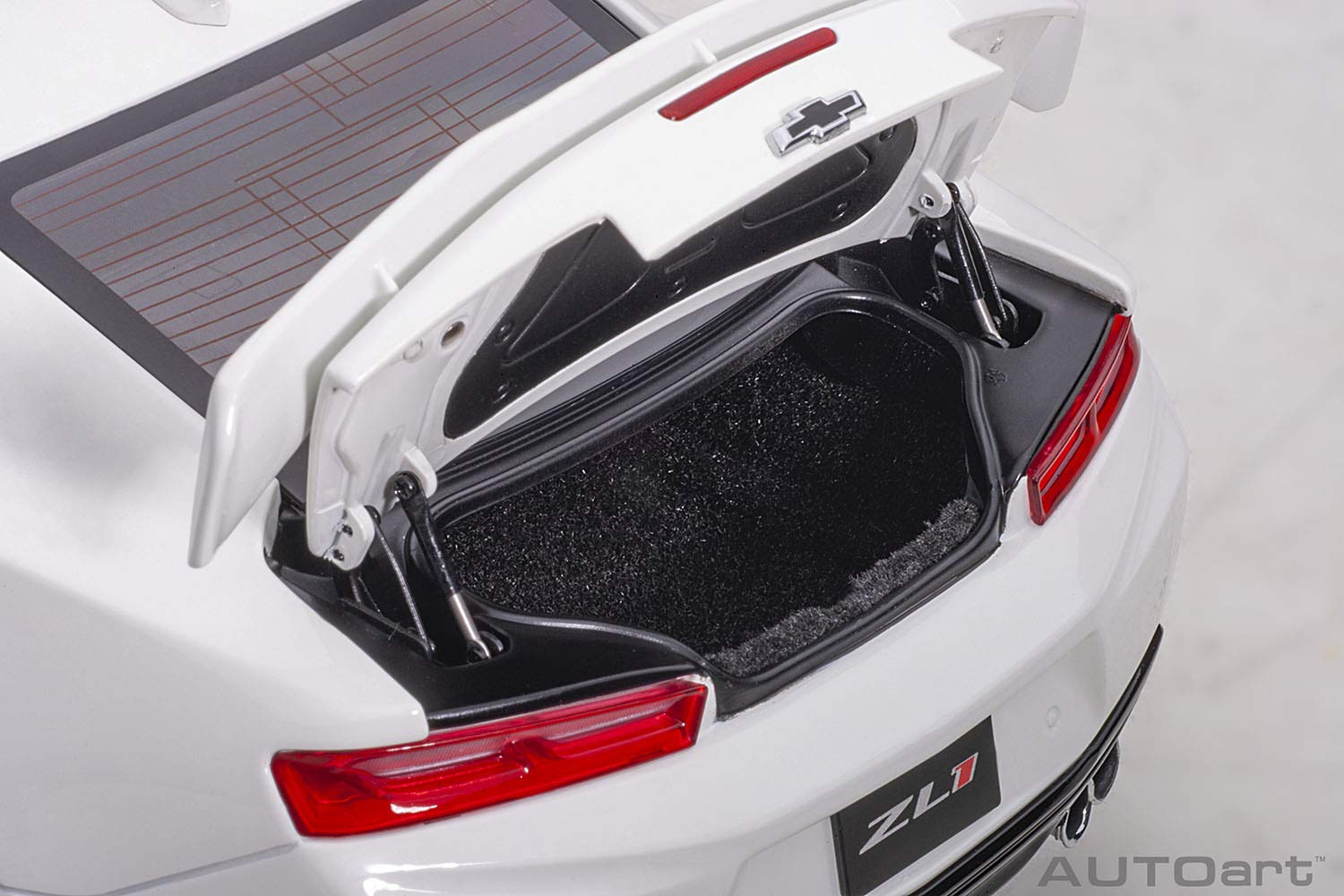 Autoart 1/18 Camaro ZL1 White 2017- Japan Figure Store - #1 Bring To You The Best Japanese Goods