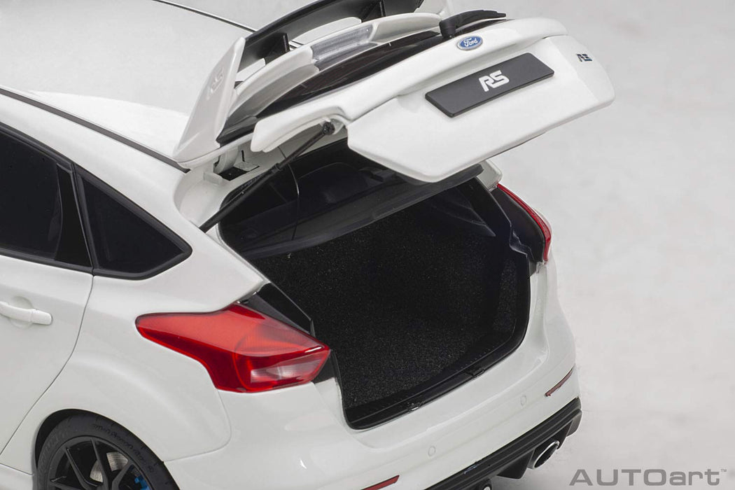 Autoart 1/18 Ford Focus RS White- Japan Figure Store - #1 Bring To You The Best Japanese Goods