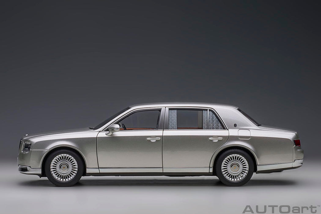 Autoart 1/18 Toyota Century SE Radiant Silver- Japan Figure Store - #1 Bring To You The Best Japanese Goods