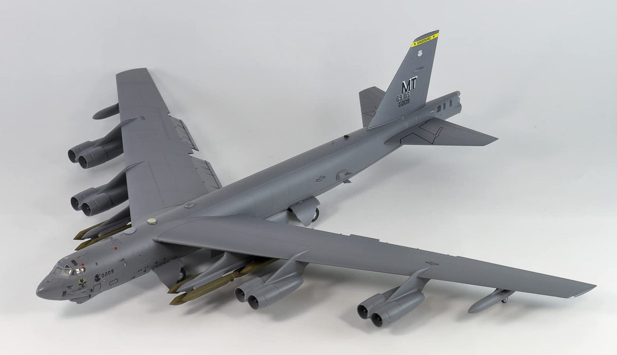 GREAT WALL HOBBY 1/144 Us Air Force B-52H Tactical Bomber Special Markings Plastic Model- Japan Figure Store - #1 Bring To You The Best Japanese Goods