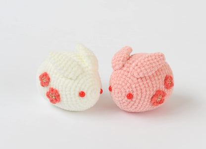 Hamanaka Zodiac Amigurumi Kit Red White Rabbit Japan H301-549- Japan Figure Store - #1 Bring To You The Best Japanese Goods