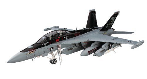 Hasegawa 1/48 U.s. Navy Ecm Aircraft Ea-18g Growler Model Kit - Japan Figure