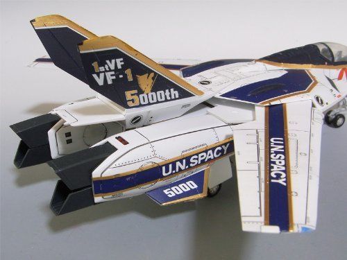 Hasegawa 1/72 Vf-1a Valkyrie 5grand Anniversary Fighter Model Kit- Japan Figure Store - #1 Bring To You The Best Japanese Goods