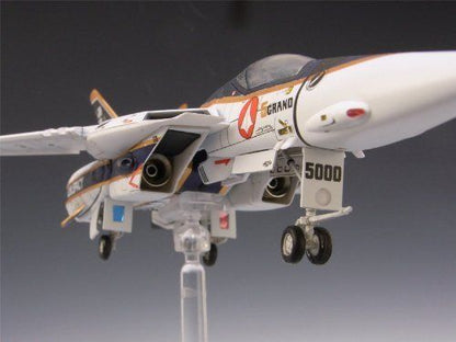 Hasegawa 1/72 Vf-1a Valkyrie 5grand Anniversary Fighter Model Kit- Japan Figure Store - #1 Bring To You The Best Japanese Goods