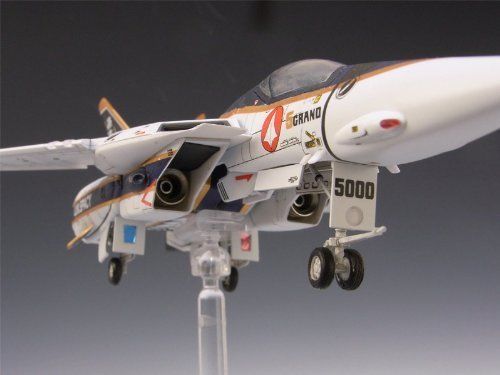 Hasegawa 1/72 Vf-1a Valkyrie 5grand Anniversary Fighter Model Kit- Japan Figure Store - #1 Bring To You The Best Japanese Goods